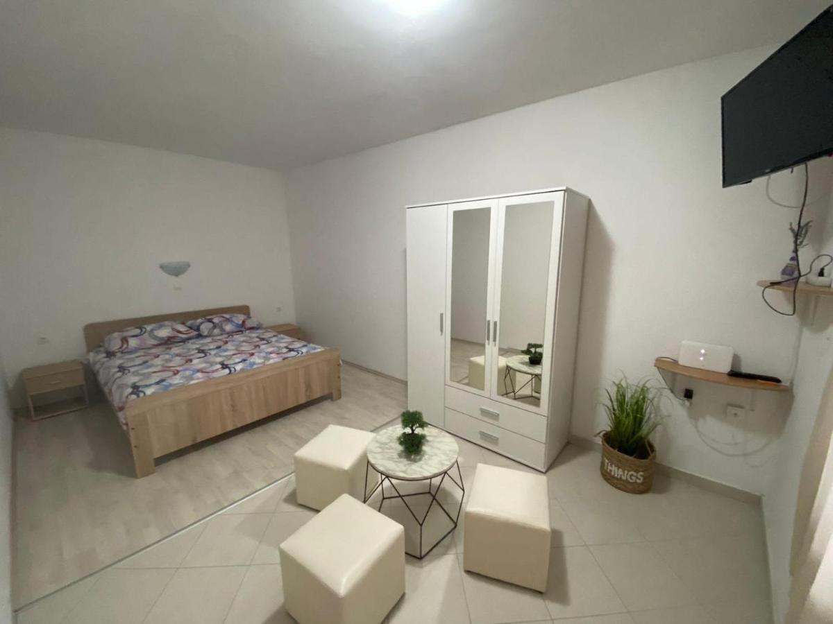 Apartman Nina 珀塞达耶 外观 照片